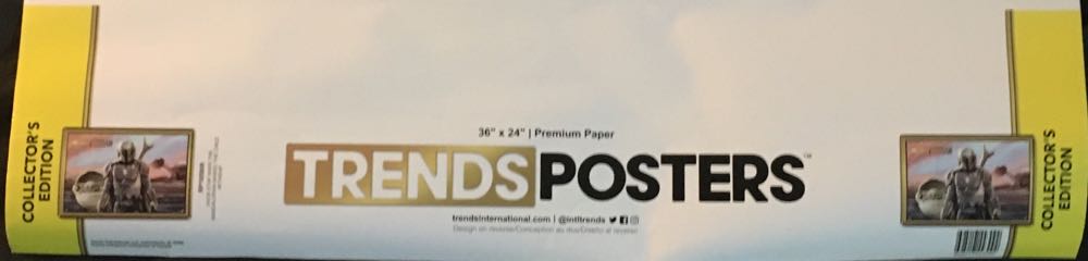 Star Wars The Mandalorian: Mando The Child with Ship - Trends International art collectible [Barcode 628217443092] - Main Image 2