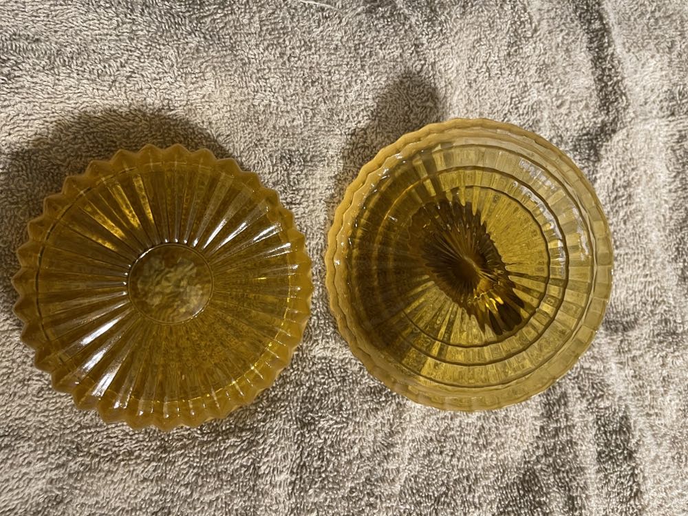 Amber Glass Powder Dish - Jeanette art collectible - Main Image 3