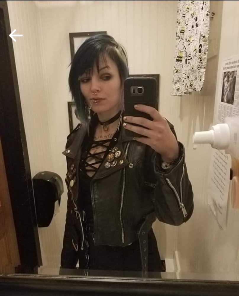 Lizette 4  art collectible - Main Image 4