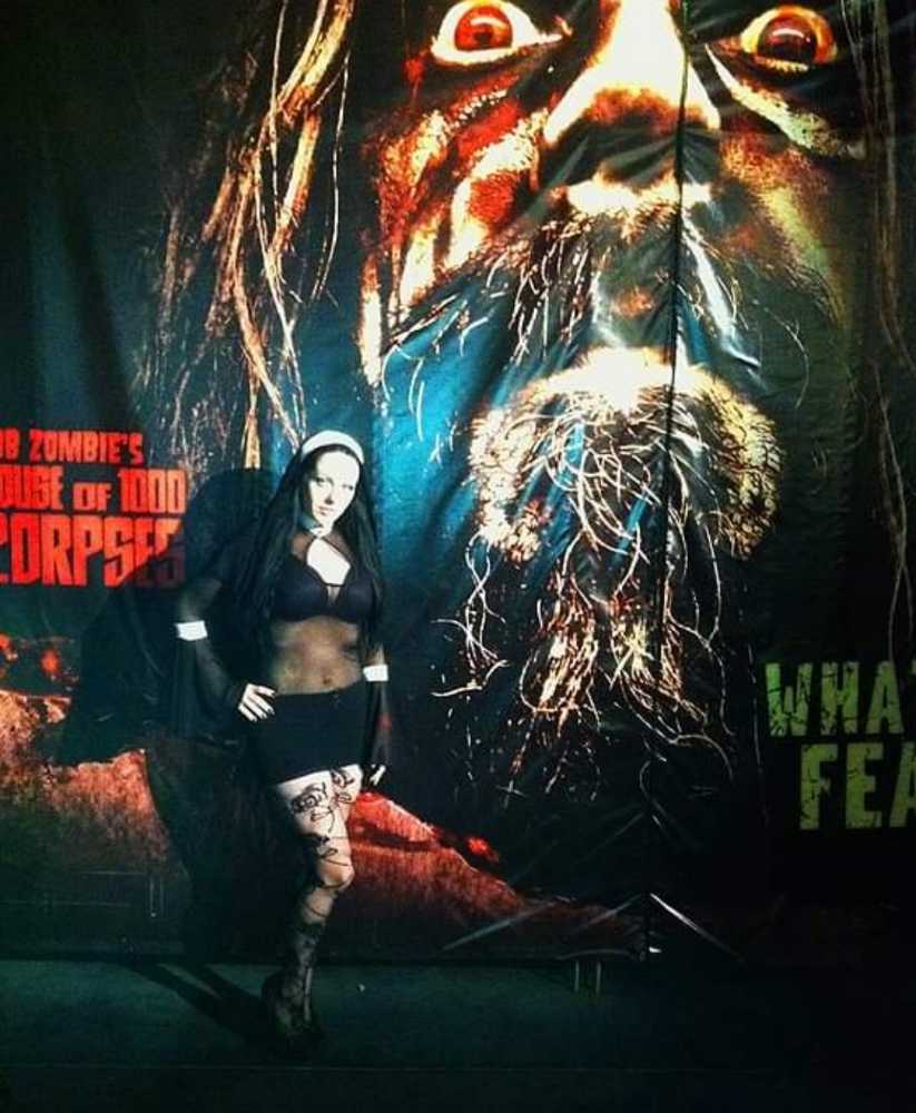 Leanna Valentine 5  art collectible - Main Image 4