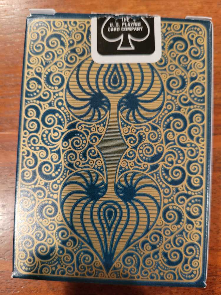 Bicycle Aureo Gold Playing Cards  art collectible [Barcode 073854024324] - Main Image 2