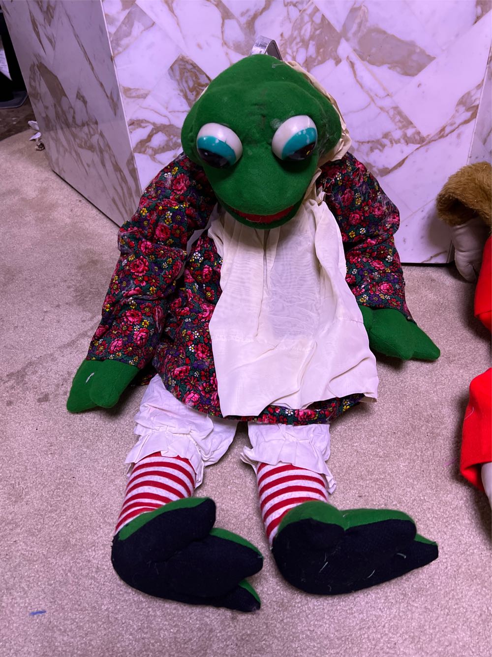 Frog In Dress - Dorothy Rankin art collectible - Main Image 3