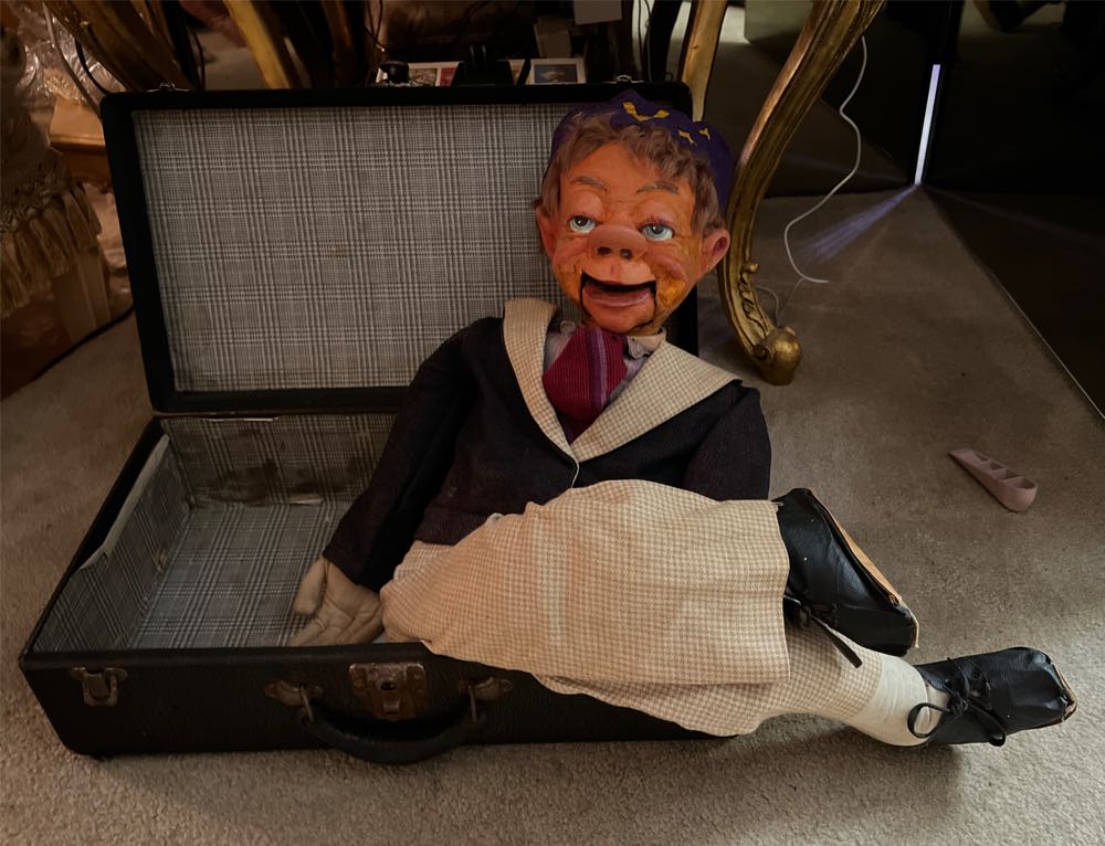 Barclay With Case  art collectible - Main Image 3