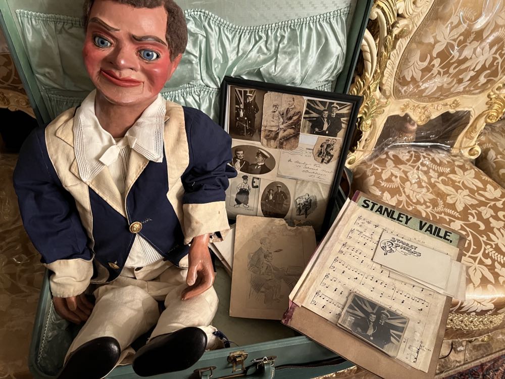 Stanley Vaille Figure Jimmy  art collectible - Main Image 4