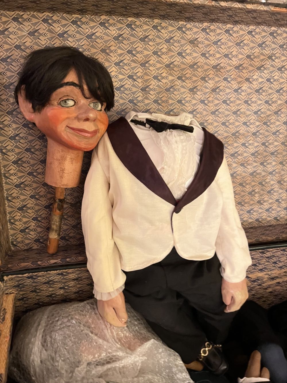 Botley Oscar - Walter Botley art collectible - Main Image 3