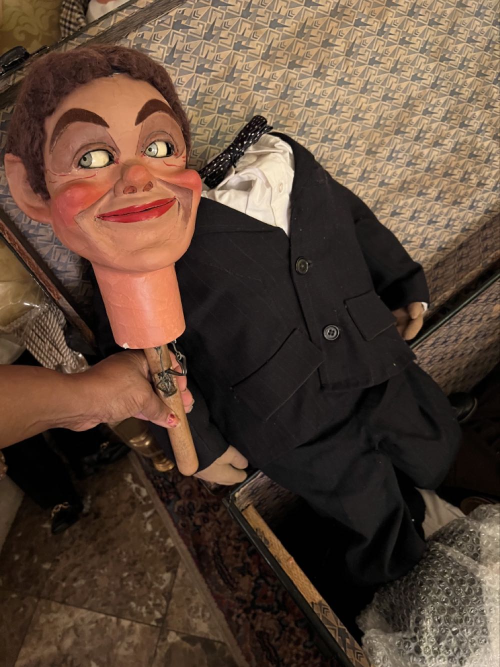 Botley Green Eyes - Walter Botley art collectible - Main Image 3