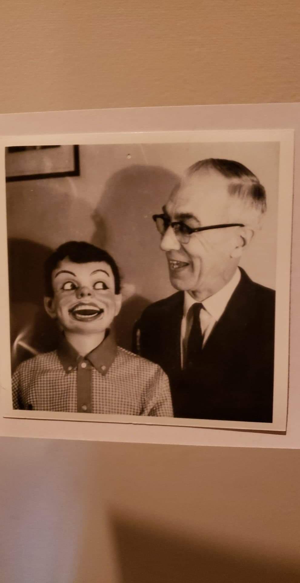 Sold 2023 Insull Gregory - Leonard Insull art collectible - Main Image 3