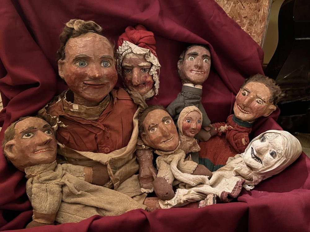 Bourne Punch Old Lady  art collectible - Main Image 4