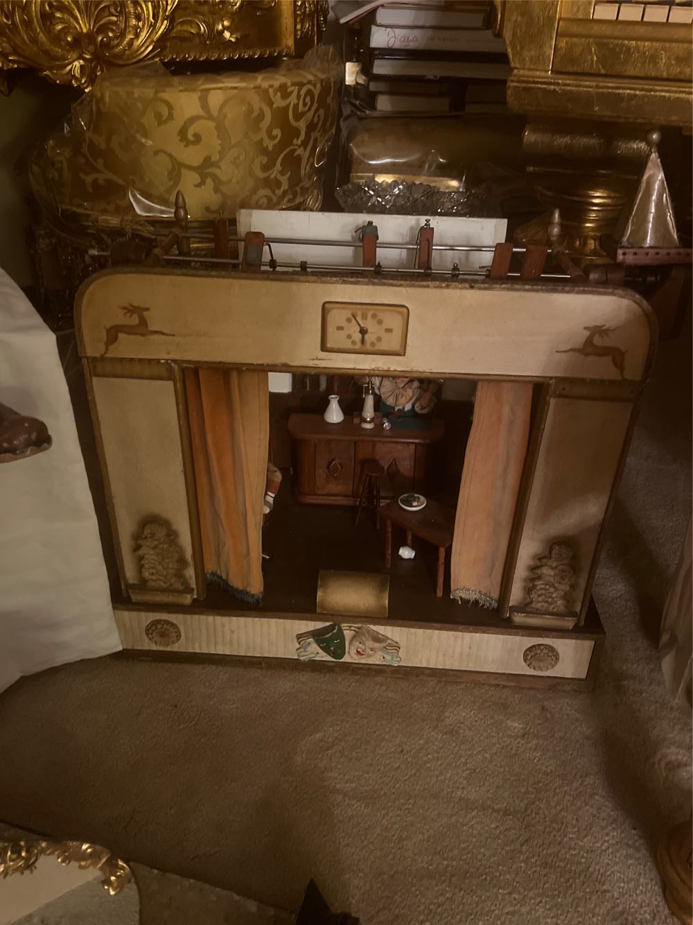 Prop Store Animatronic