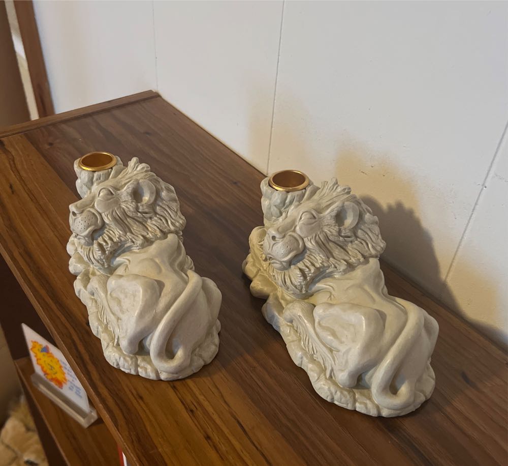 Toscano Sleeping Lion Candle Holder EuropeanStyled Sculpture  art collectible - Main Image 2