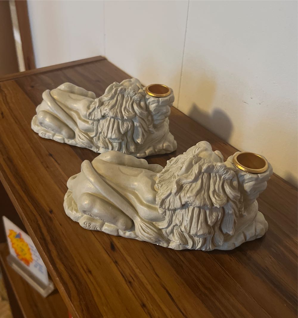 Toscano Sleeping Lion Candle Holder EuropeanStyled Sculpture  art collectible - Main Image 4