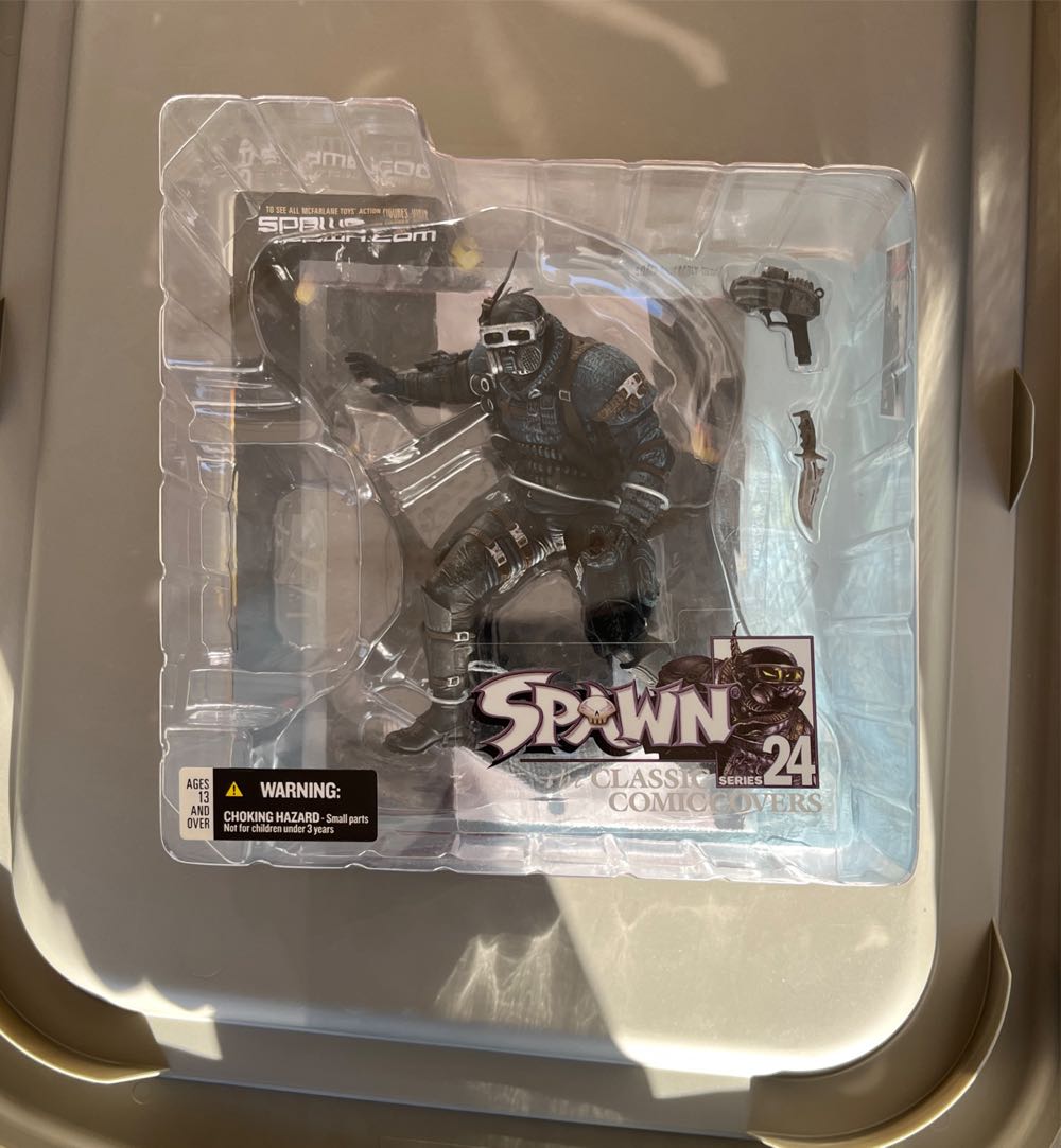 Mcfarlane Toys Spawn.com The Classic Comic Covers Series 24 I.64 From Issue 64  art collectible [Barcode 787926112818] - Main Image 2