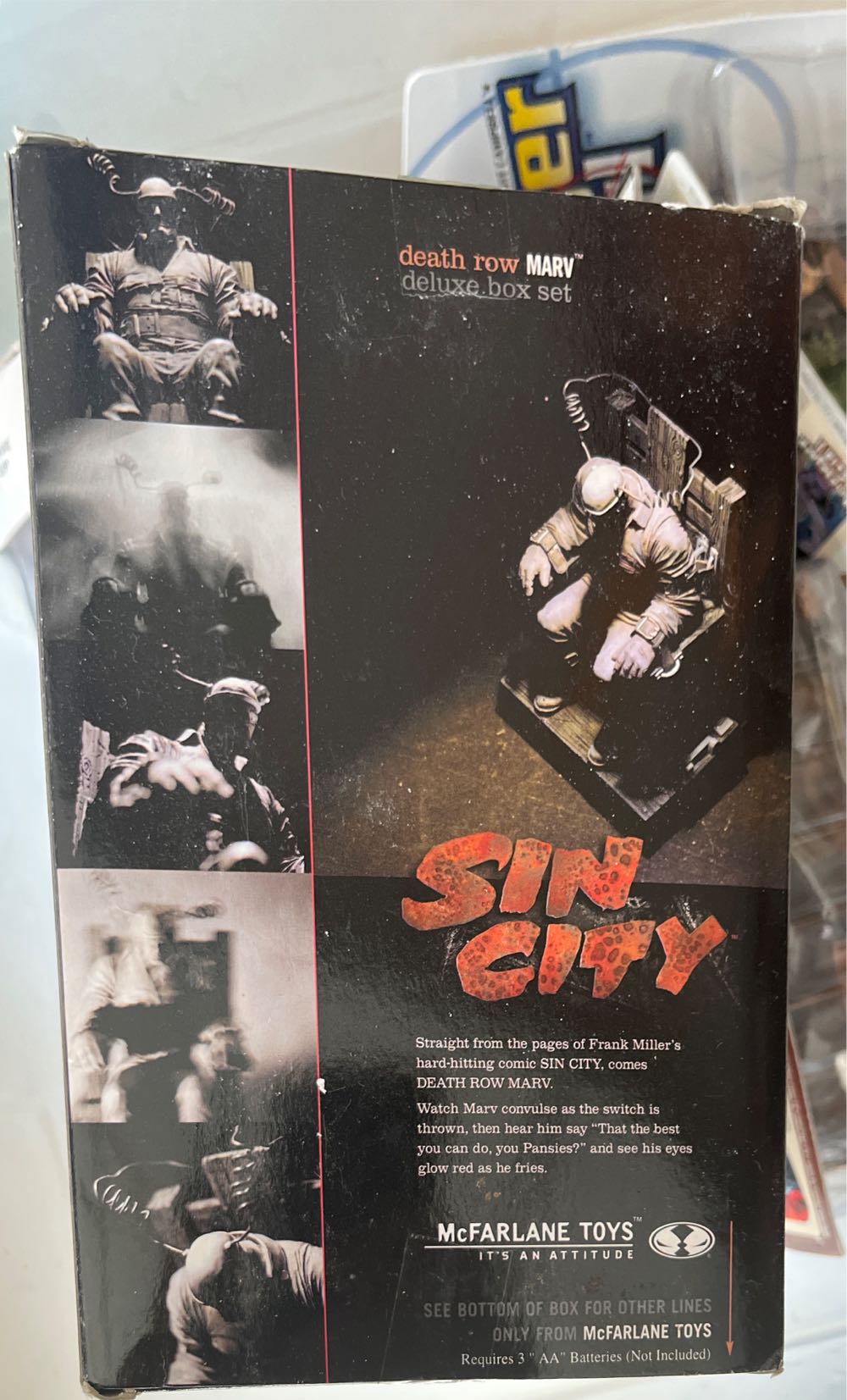 Mcfarlane Toys Sin City Death Row Marv Deluxe Box Set  art collectible [Barcode 787926902600] - Main Image 2