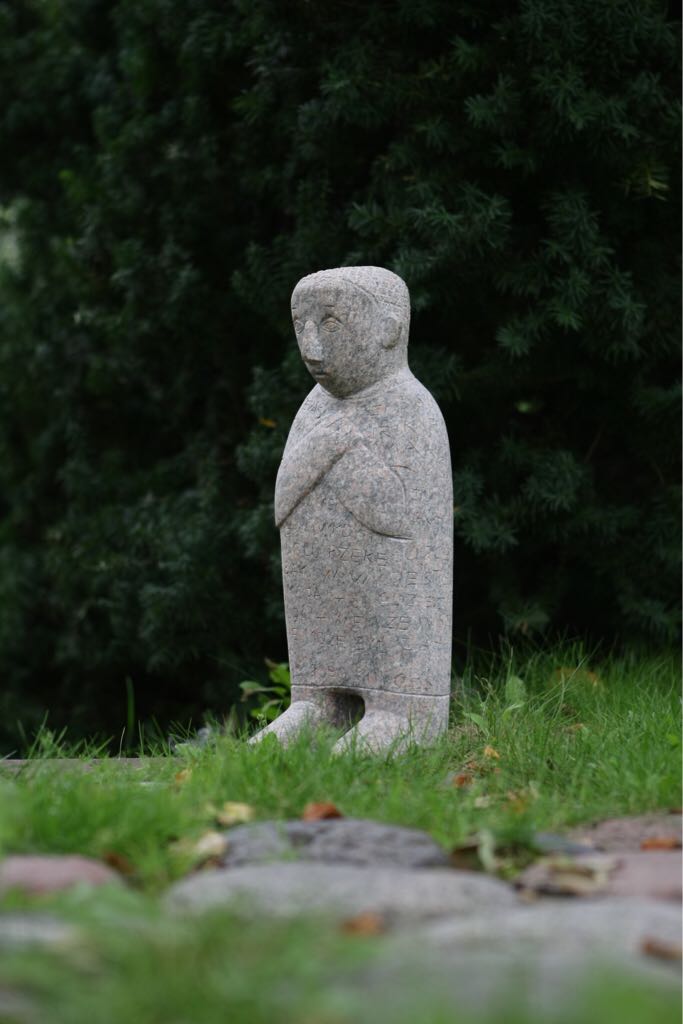 Purse With Metal Handle