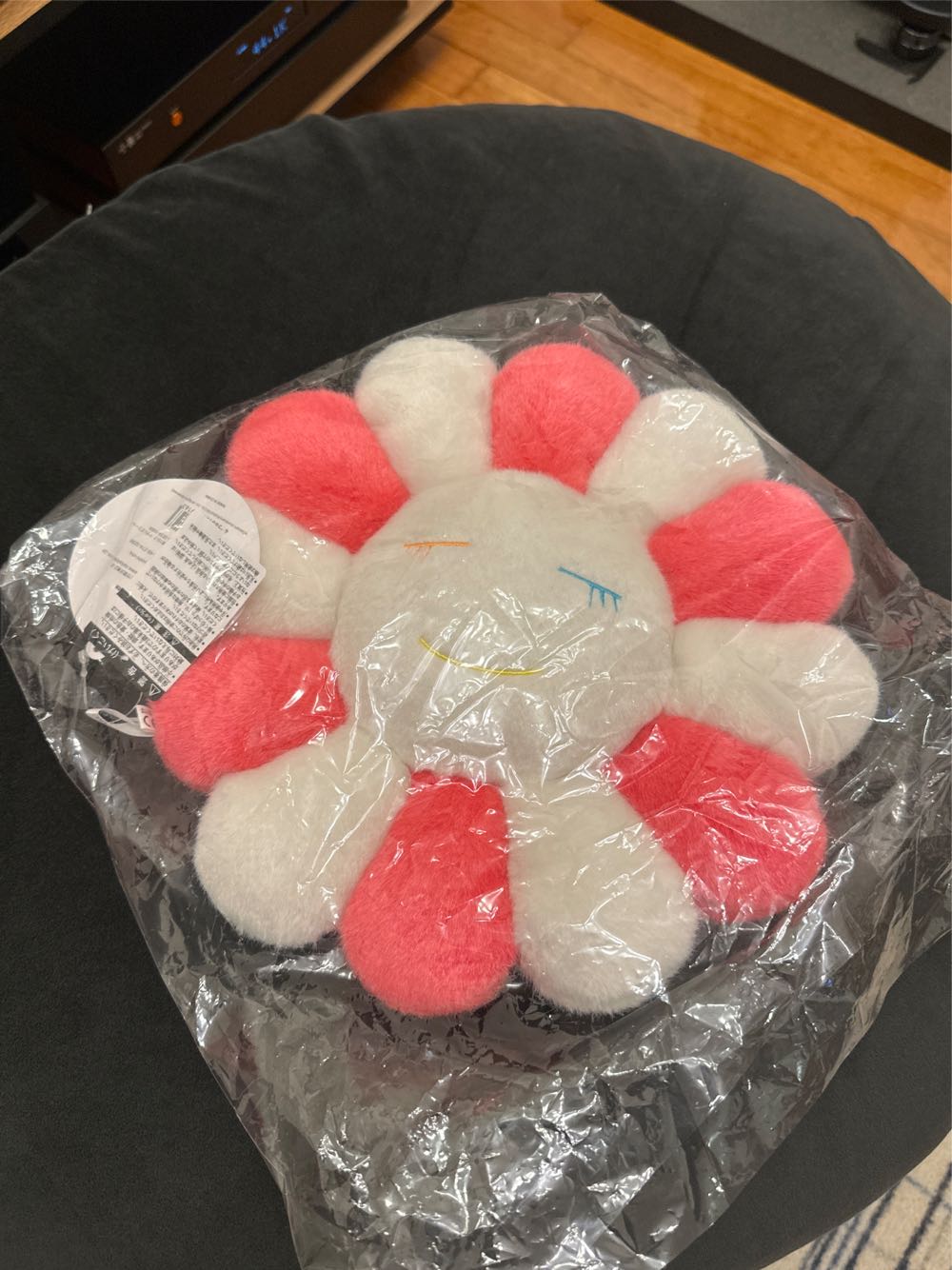 Takashi Murakami Flower Cushion 30cm ( Pink+ White)  art collectible - Main Image 2