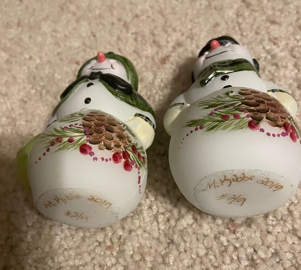 Snowman/Snowlady - Michelle Kibbe art collectible - Main Image 2