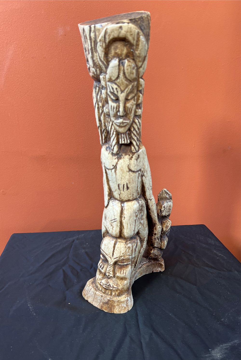 Zaire Wood Female Figure. GL45 (P)  art collectible - Main Image 2