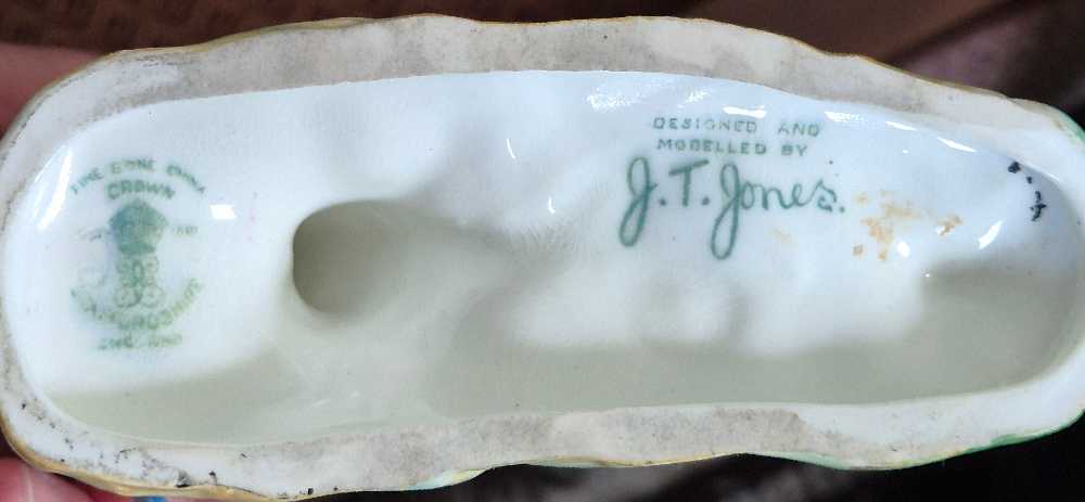 Crown Staffordshire Budgerigar - J.T. "Jack” Jones art collectible - Main Image 3