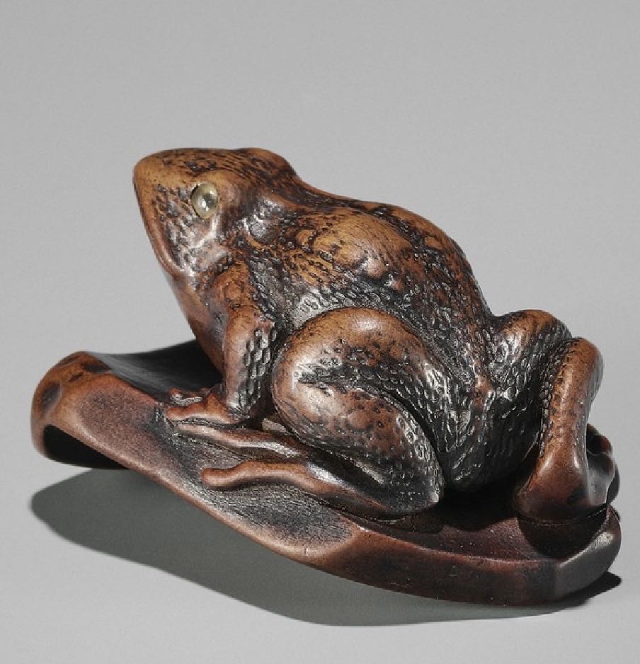 Frog on roof tile - Matsuda Sukenaga art collectible - Main Image 3