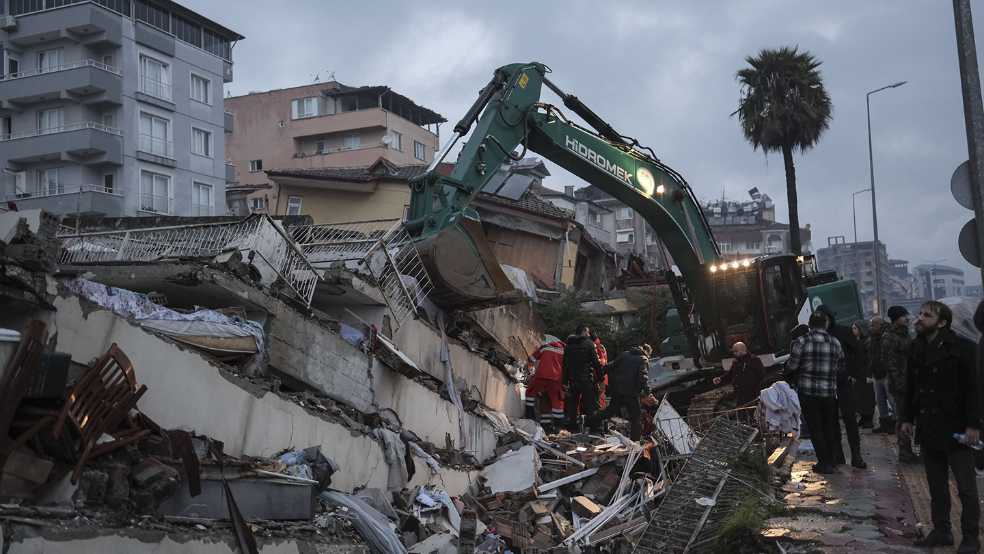 Earthquake  art collectible - Main Image 3