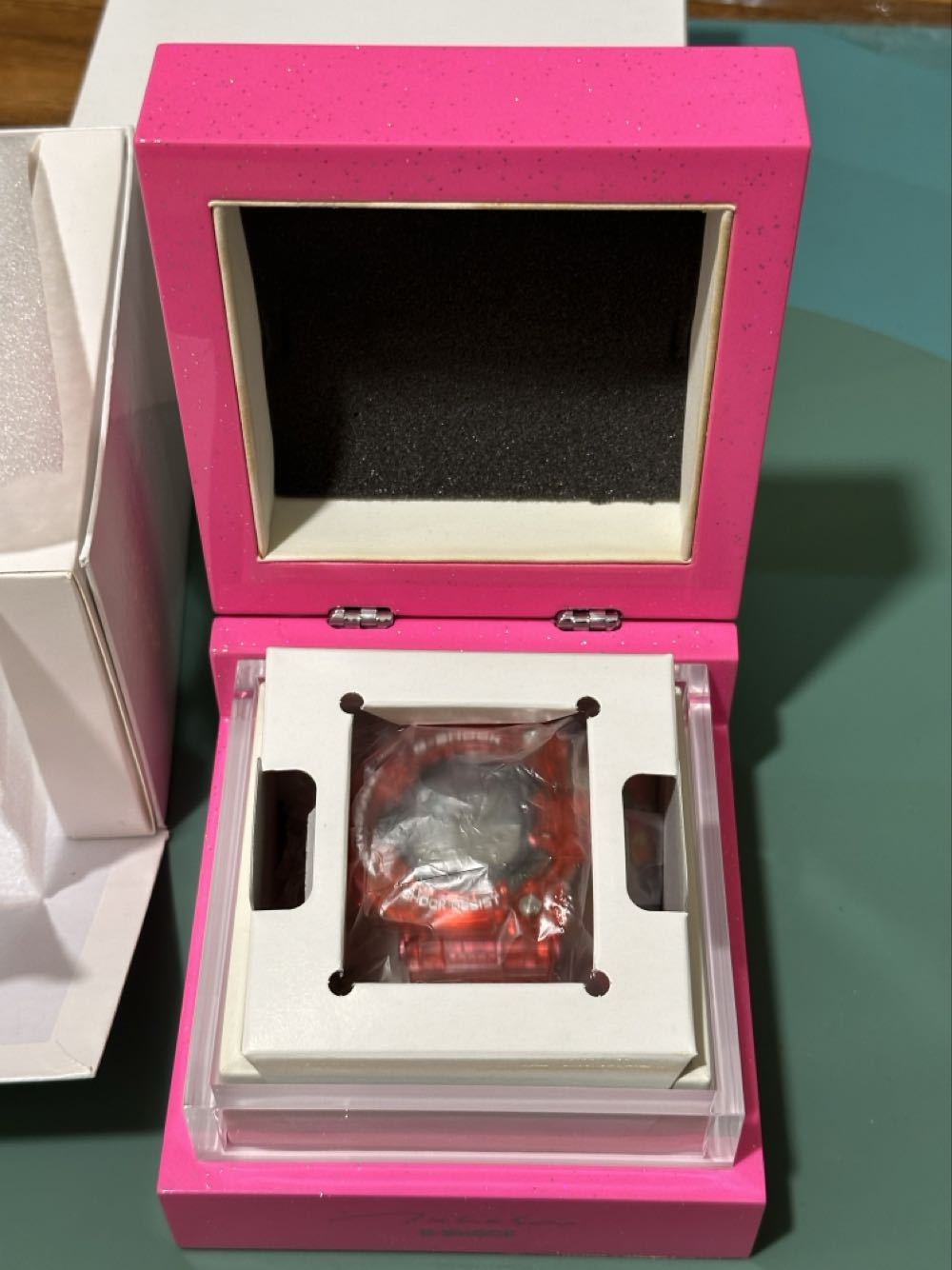 Takashi Murakami G Shock  art collectible - Main Image 3