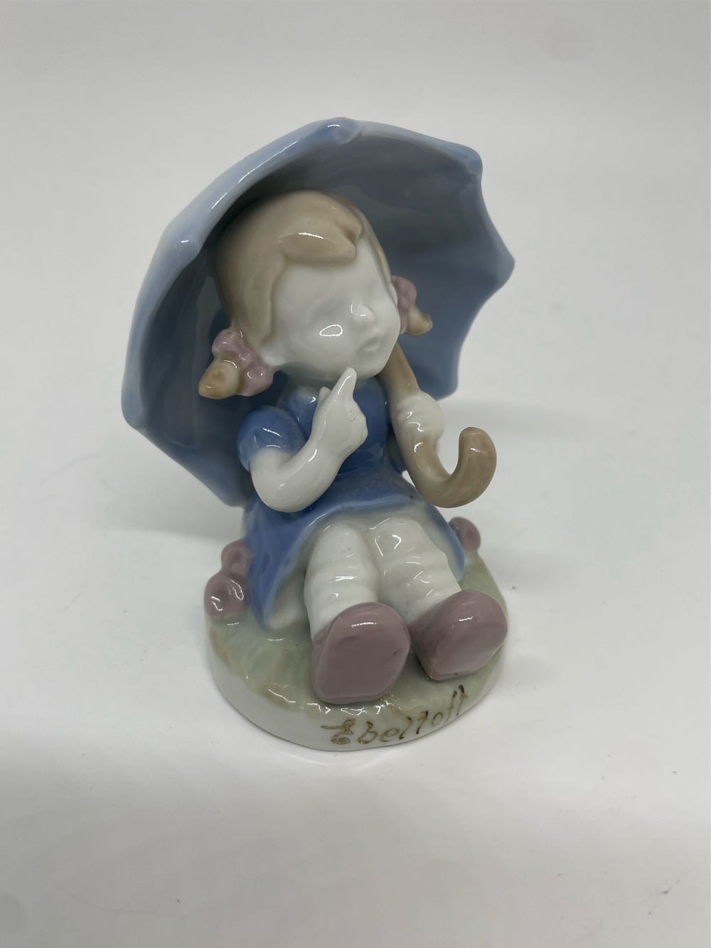 Porcelain Girl With Umbrella  art collectible - Main Image 2