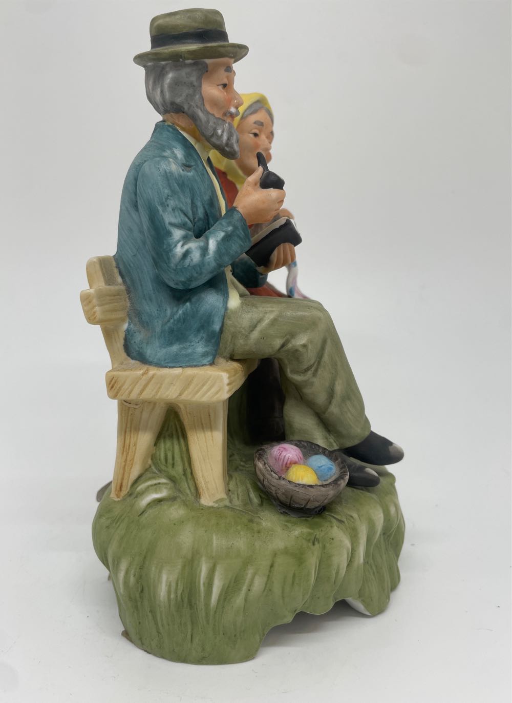 Wind Up Music Box Couple Figure - Lefton art collectible - Main Image 3