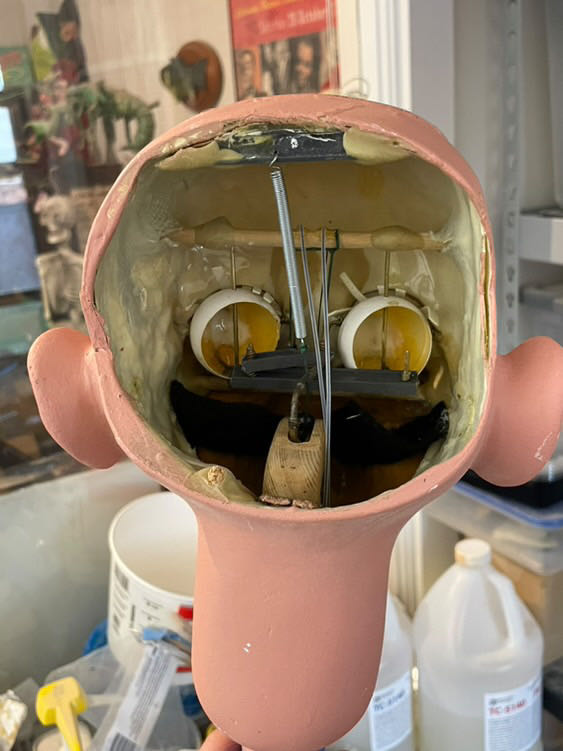 Guyl girl - Ray Guyll art collectible - Main Image 2