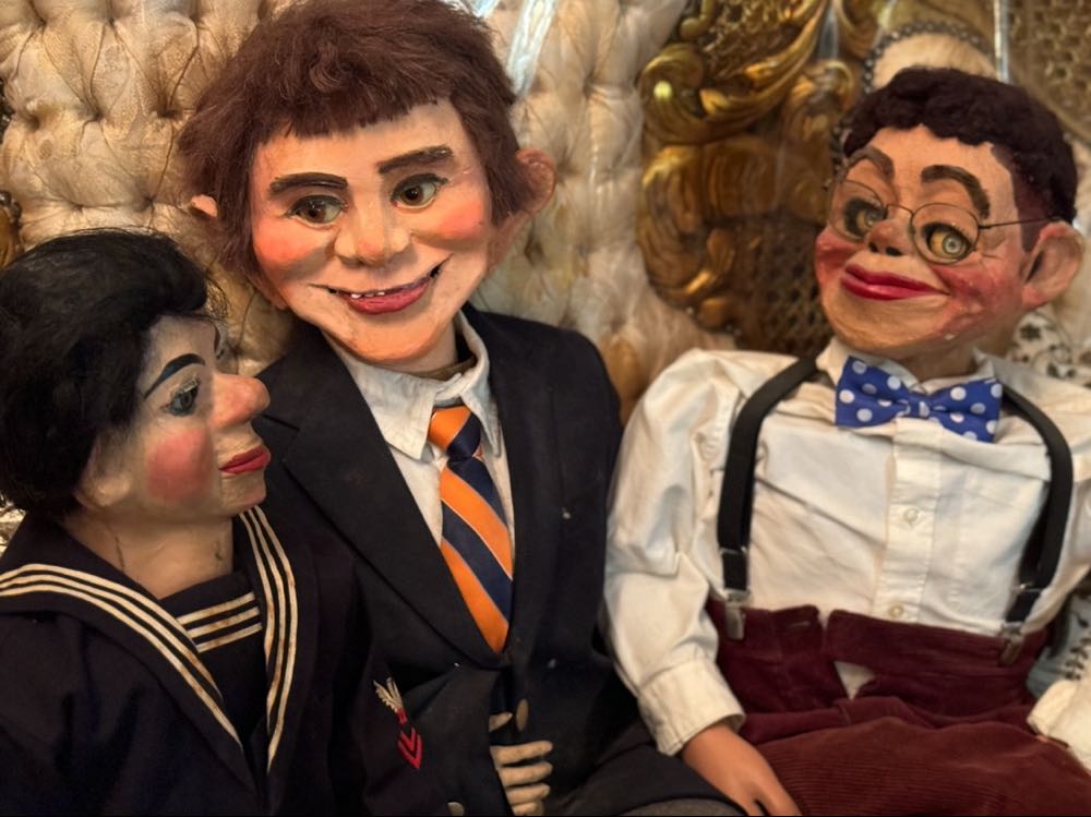 UK Figure 3 Of 3 - Walter Botley art collectible - Main Image 3