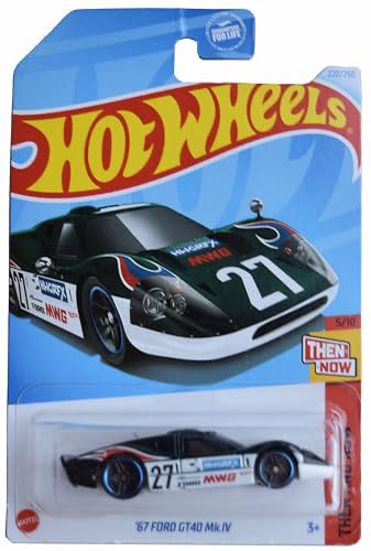 Woodstocks Build Snoopy Snowman