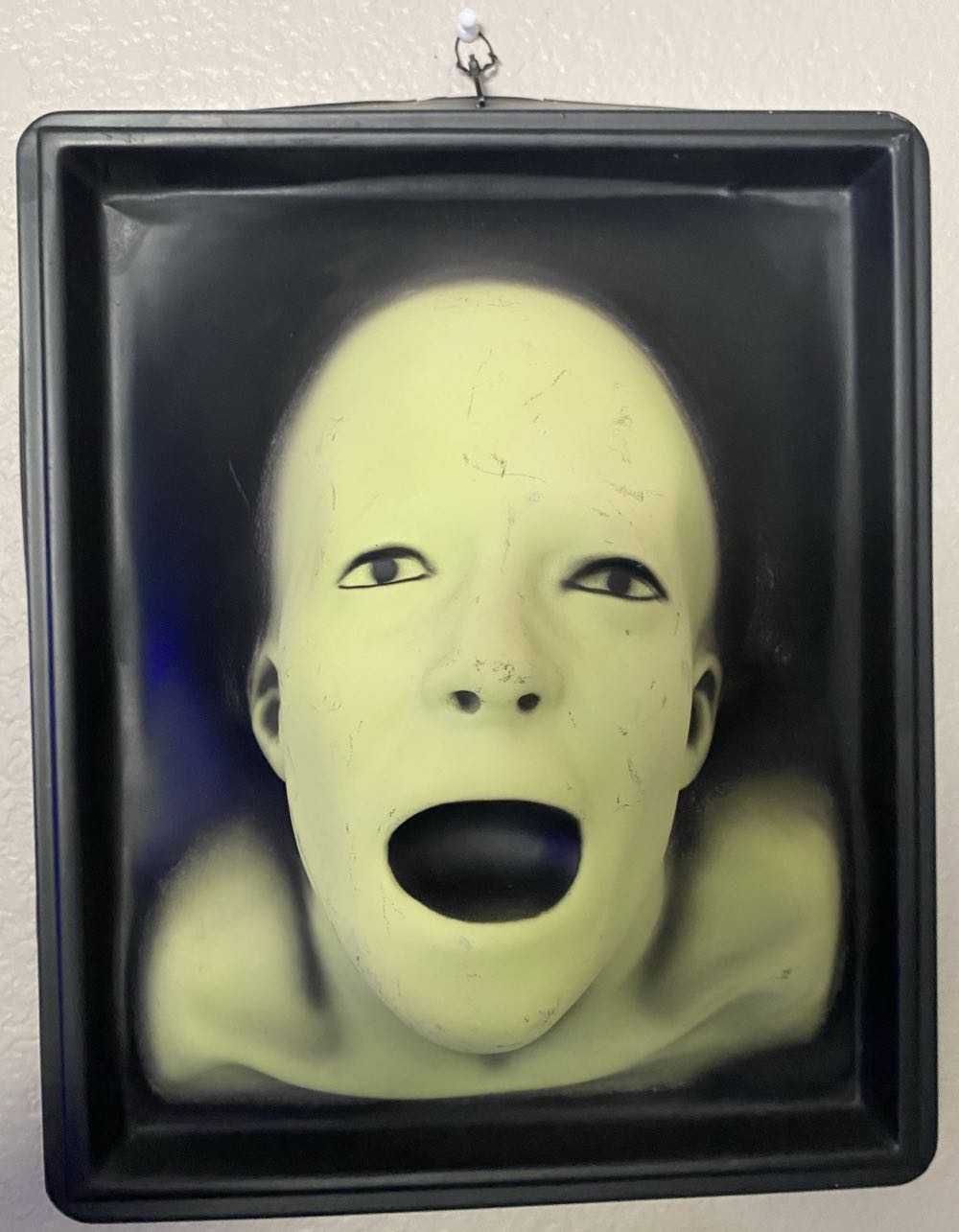 1994 R. Marino 3D SCREAMING MAN Glow In The Dark Illusions Wall Hanging Halloween - R. Marino - Dark Illusions art collectible - Main Image 2