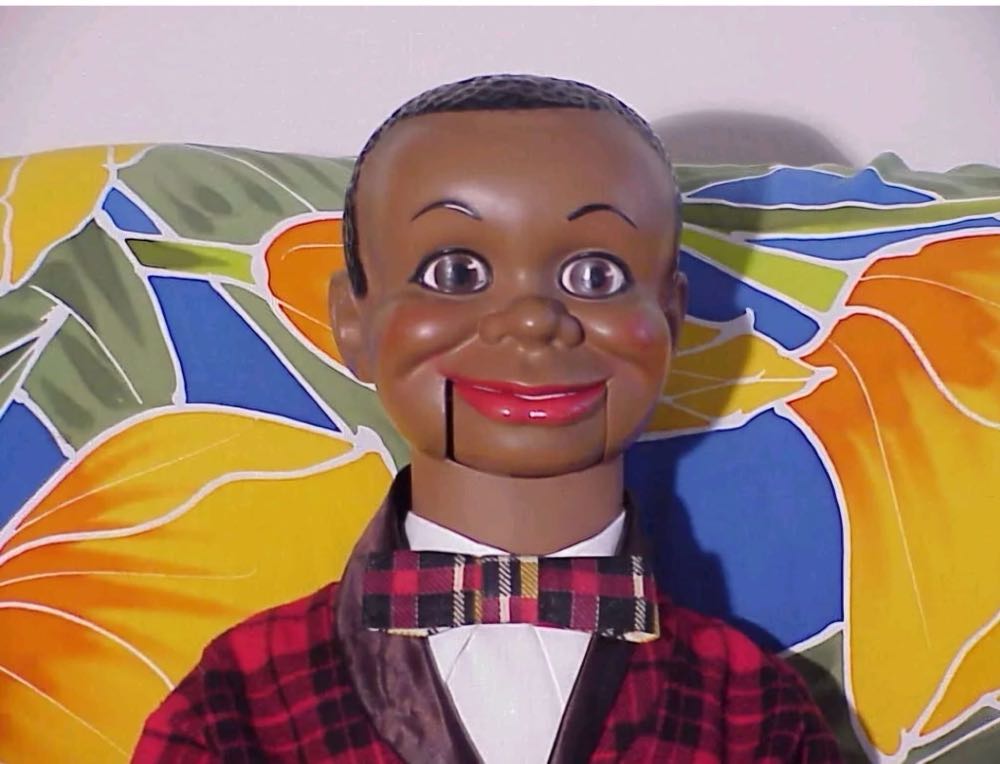 Tinker Bell Snowglobe Disney Hallmark Snowdome Butterfly Water Ball Figurine