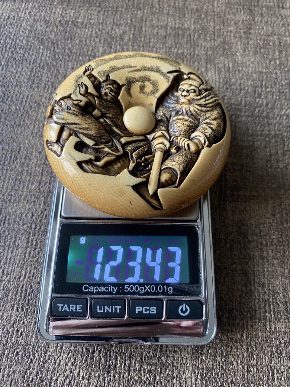 Manju with Shoki and Oni - Tomoyuki Kikutei art collectible - Main Image 4