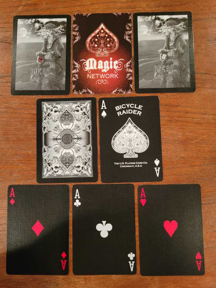 Bicycle Raider Deck Black  art collectible - Main Image 3