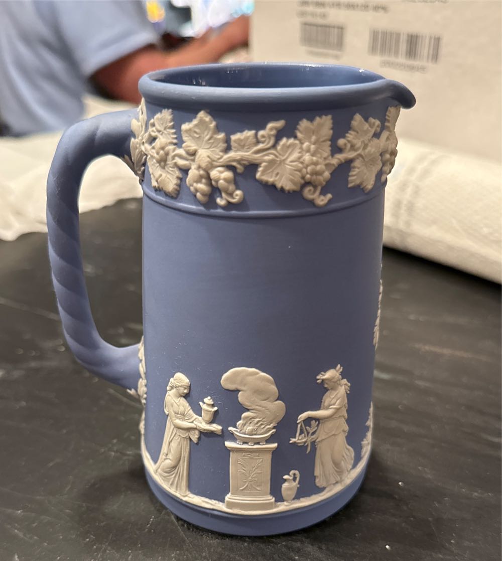 Pitcher - Wedgwood art collectible - Main Image 2
