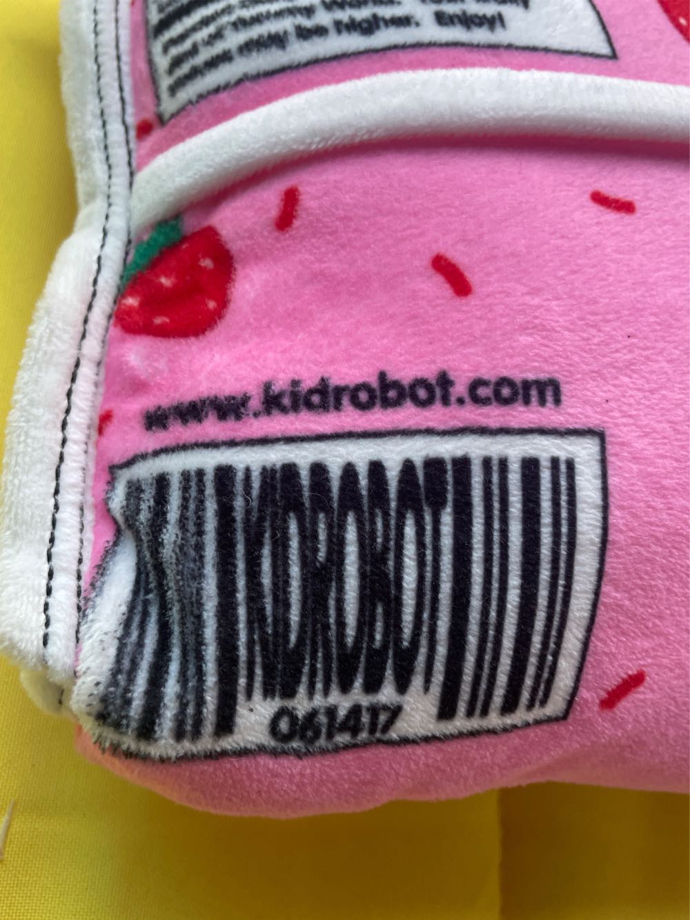 Plüschfigur / Essen / Licorice - Yummy World art collectible - Main Image 3