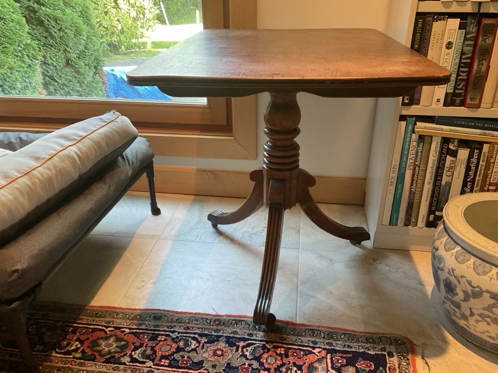 Inodnesian Batik - Animals With Shells