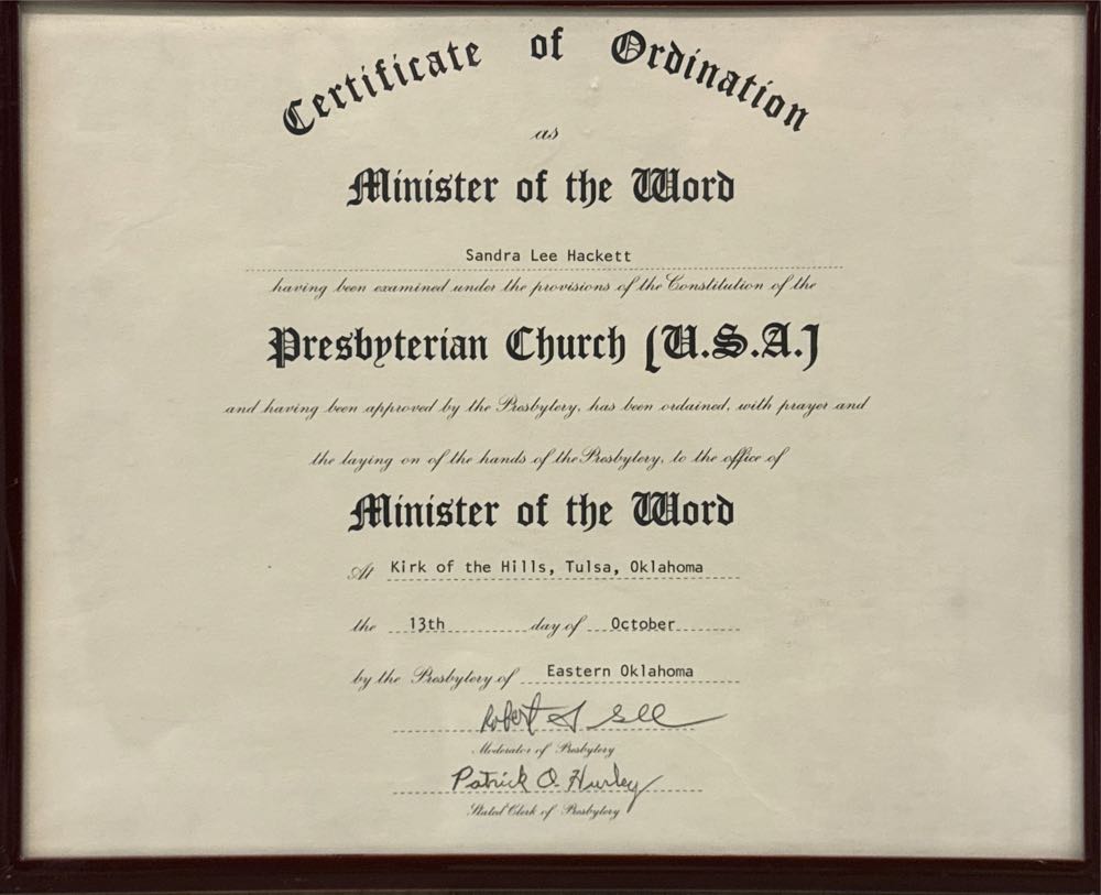 Doucai Flower Branch Pattern Porcelain Flat Vase