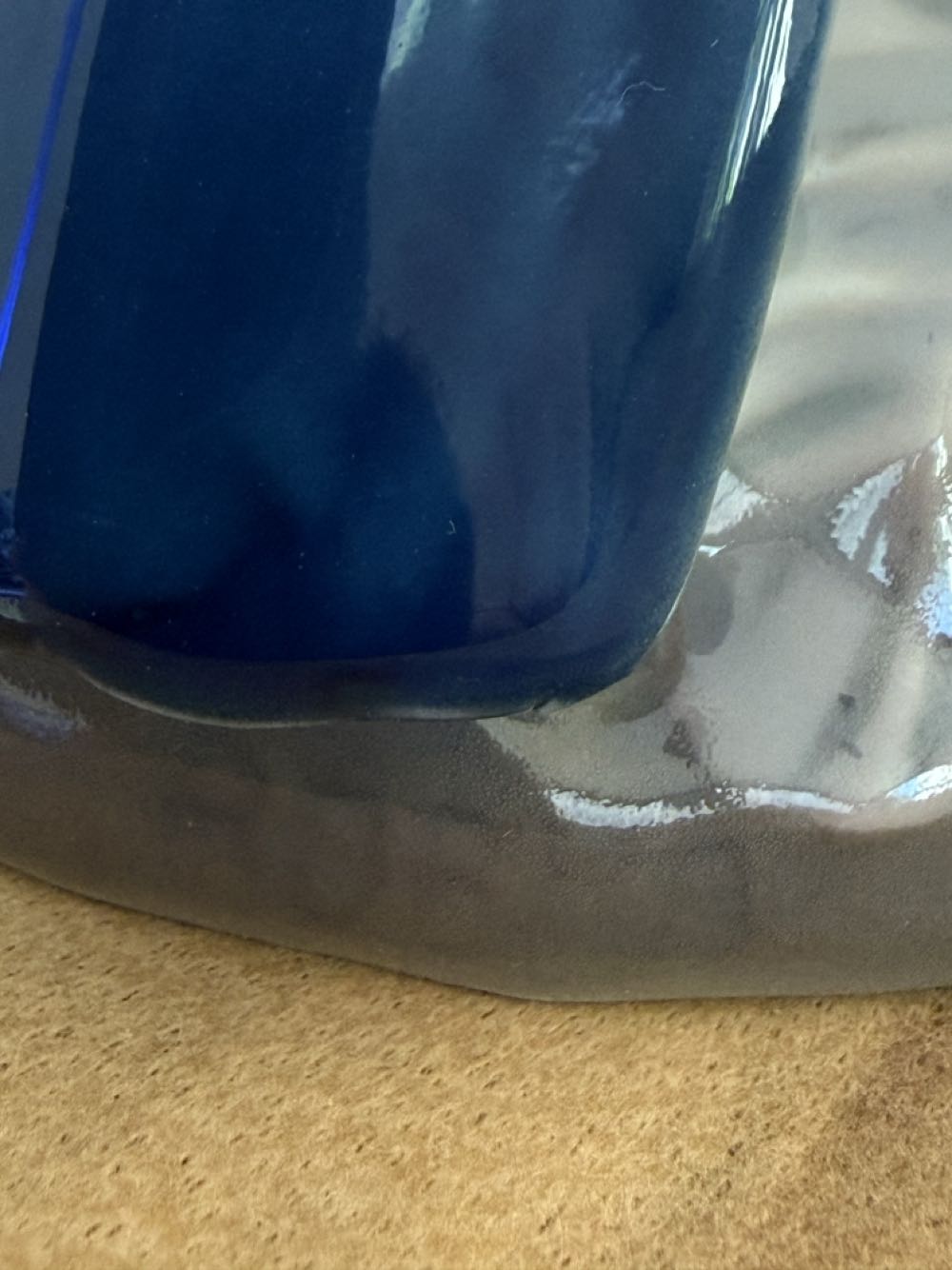 KPM Berlin, Wilhelm Karl Robra: Fressender Papagei auf Mimosen - Wilhelm Karl Robra art collectible - Main Image 2