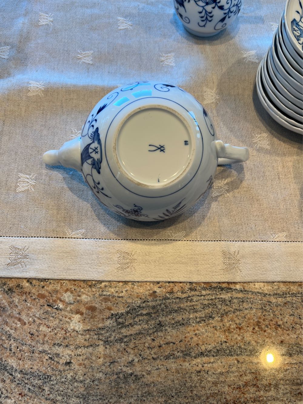 Meissen Blue Onion Tea Pot  art collectible - Main Image 2
