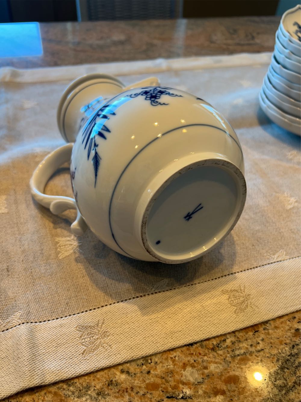 Meissen Blue Onion Coffee Pot  art collectible - Main Image 3