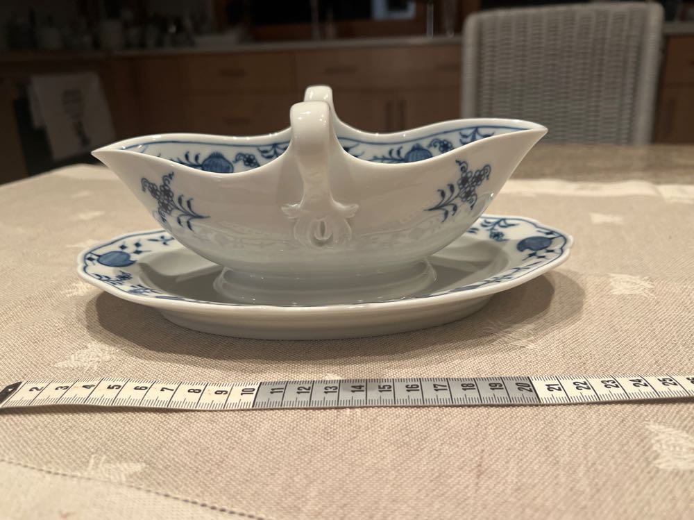 Meissen Blue Onion Medium Sauce Dish With Handles  art collectible - Main Image 2
