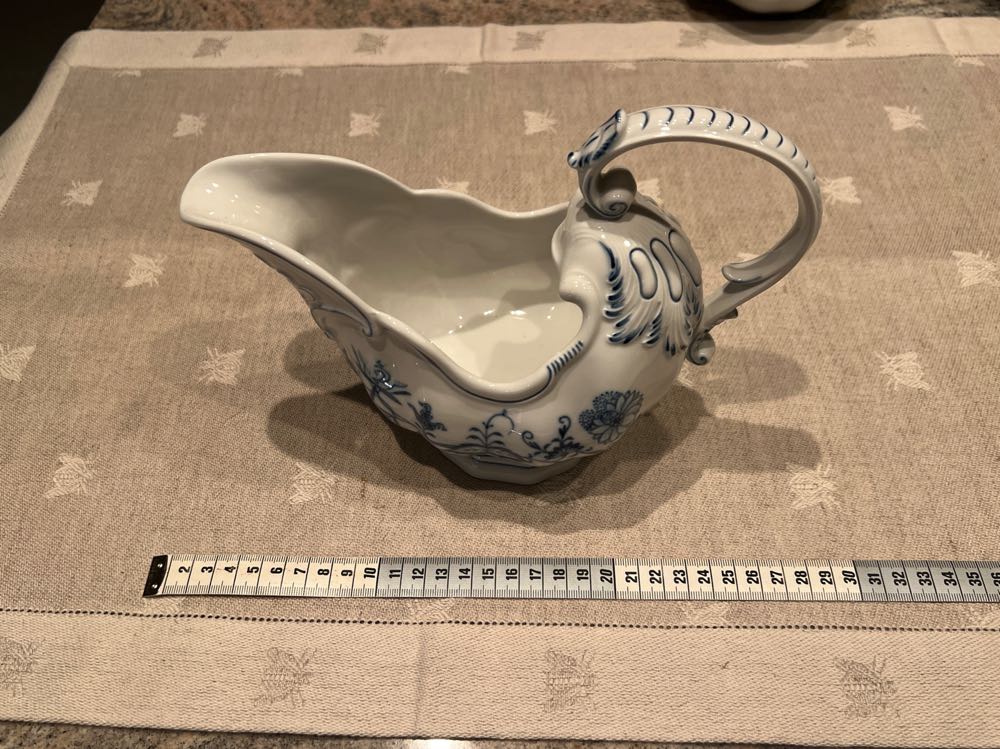 RP16368: Venom- TRIPTYCH2