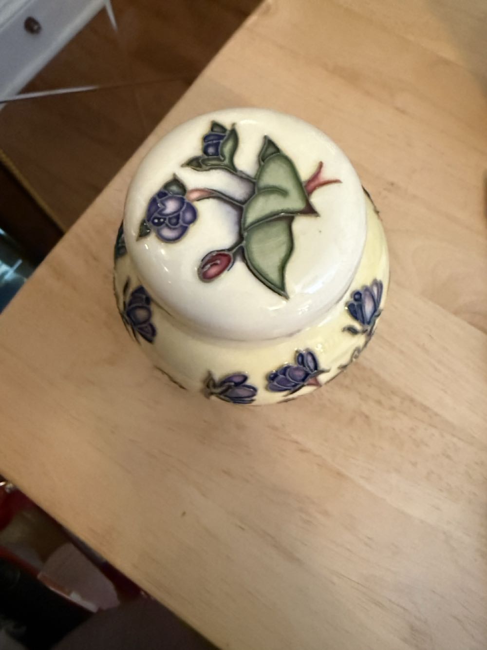 Ginger Jar - William Moorcroft art collectible - Main Image 2