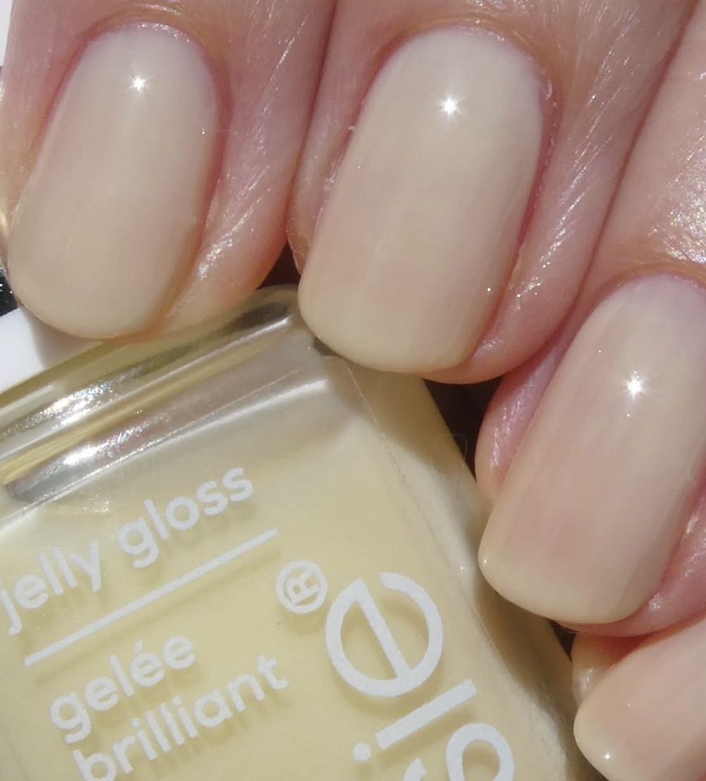 Essie Buttercup Jelly Yellow  art collectible [Barcode 095008061016] - Main Image 3