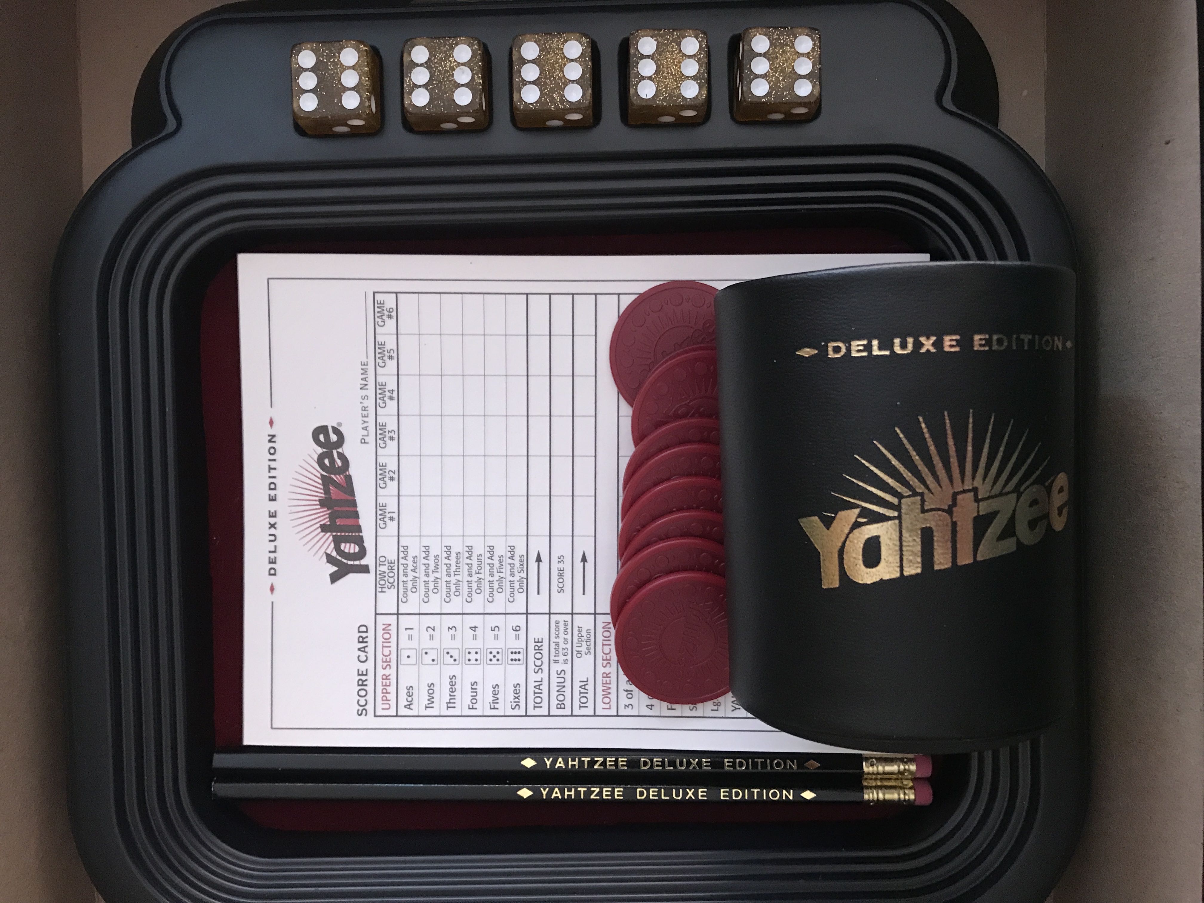 Yahtzee: Deluxe Edition  (2 +) board game collectible [Barcode 032244047343] - Main Image 2