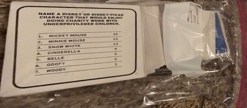 Family Feud: Disney Edition  (2+) board game collectible [Barcode 047754102017] - Main Image 3