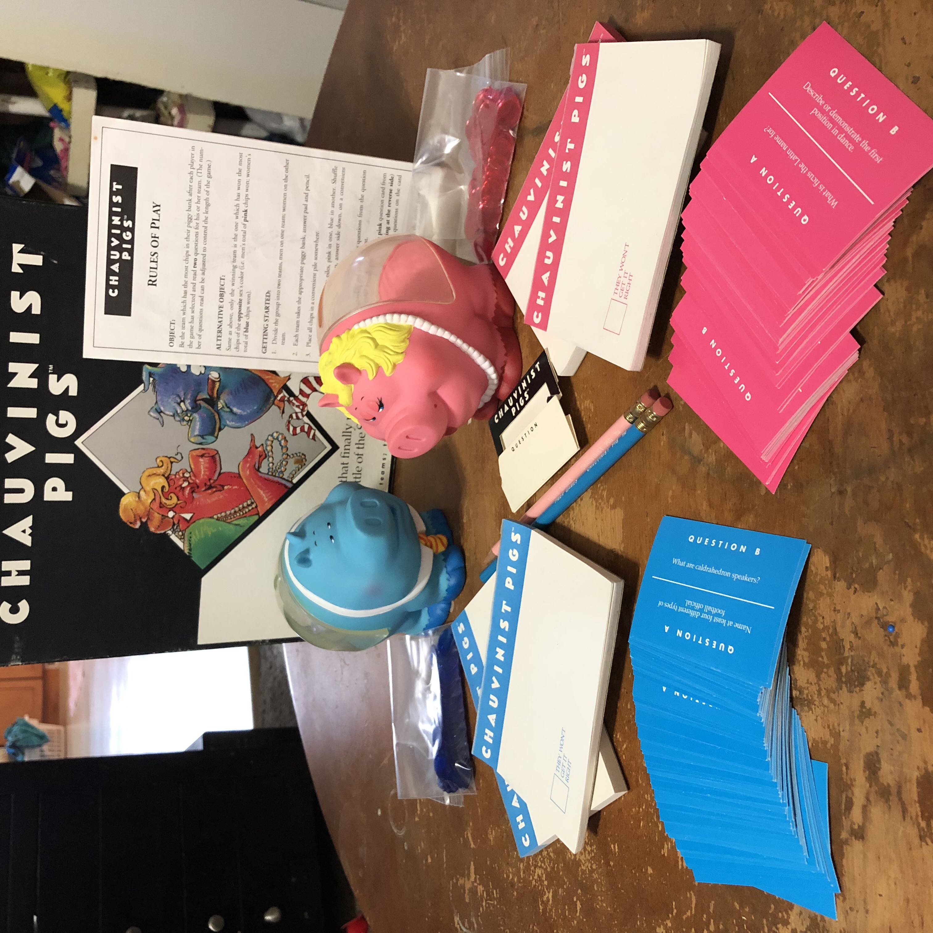 Chauvinist Pigs  (4-40) board game collectible [Barcode 050626314104] - Main Image 3