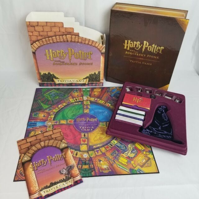 Harry Potter & the Sorcerer’s Stone Trivia Game  (2-6) board game collectible [Barcode 074299427480] - Main Image 3