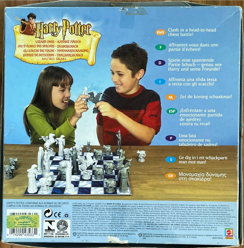 Harry Potter Wizards Chess  (2) board game collectible [Barcode 074299435331] - Main Image 4